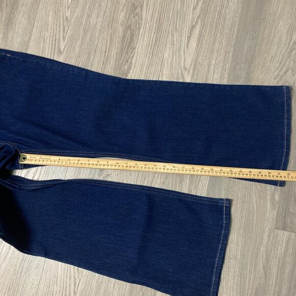 Old Navy High Rise Wow Flare Jeans Blue Size 14 Short - Picture 5 of 7